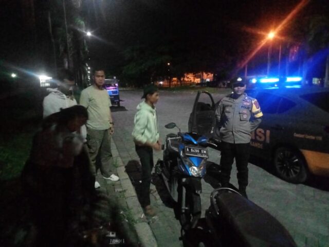 Antisipasi Gangguan Kamtibmas, Polsek Cikande Terus Melaksanakan Patroli Jam Rawan Malam