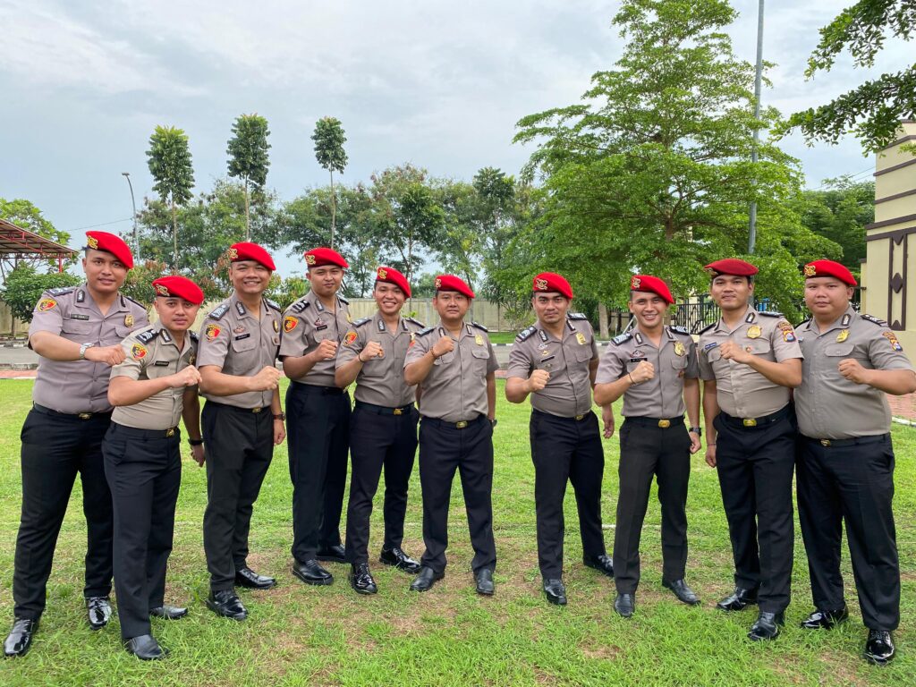 Ketua LPK/KKPMP Kota Serang Ucapkan Selamat Atas Kenaikan Pangkat Briptu M. Hendri Resmana Ketua LPK/KKPMP Kota Serang Ucapkan Selamat Atas Kenaikan Pangkat Briptu M. Hendri Resmana