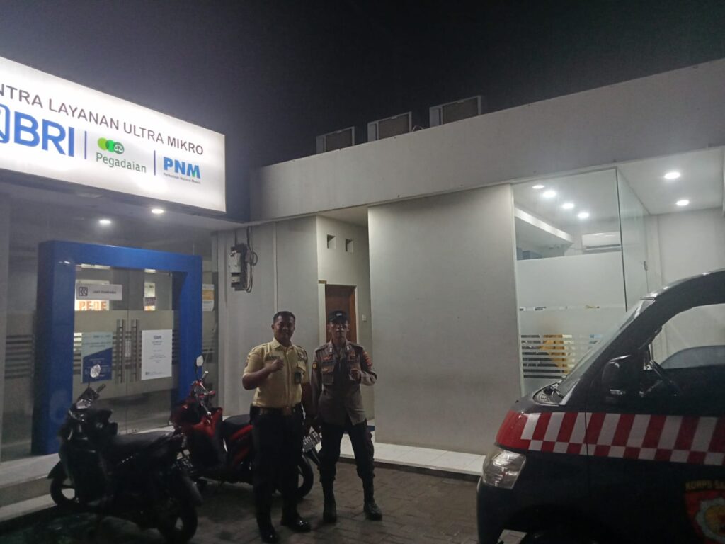 Perkuat Kamtibmas Jelang Pemilu 2024, Personil Polsek Pontang Intensifkan Patroli Wilayah Saat Malam Hari Perkuat Kamtibmas Jelang Pemilu 2024, Personil Polsek Pontang Intensifkan Patroli Wilayah Saat Malam Hari