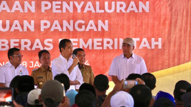 Presiden RI Bersama Bulog Dan Bapanas Gulirkan Bantuan Pangan Ke Warga Serang