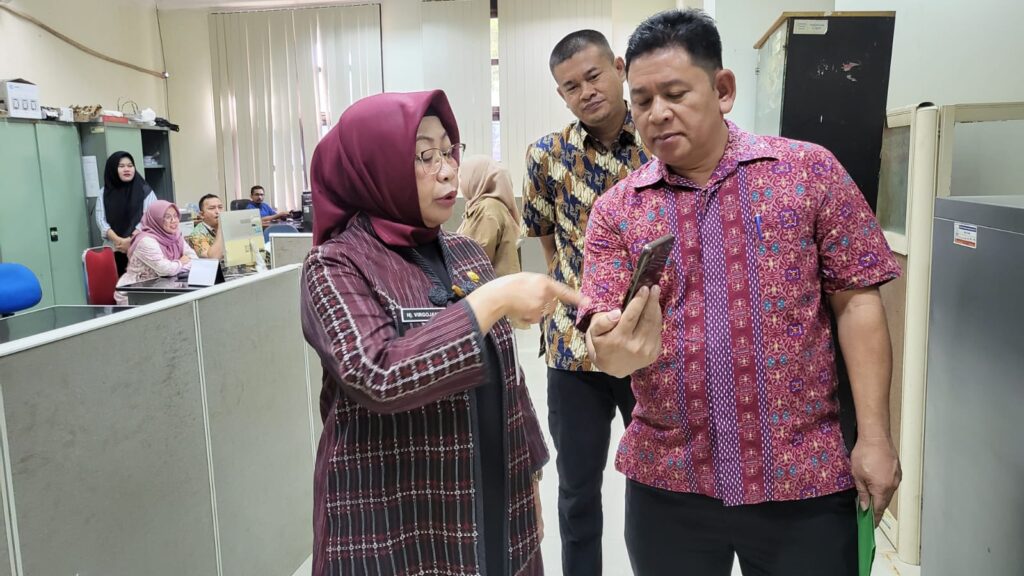Keliling Kantor Setda, Pj Sekda Virgojanti Pesan Tingkatkan Disiplin Pegawai
