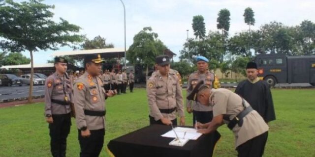 Kapolres Pimpin Sertijab Wakapolres dan Kabaglog Polres Serang