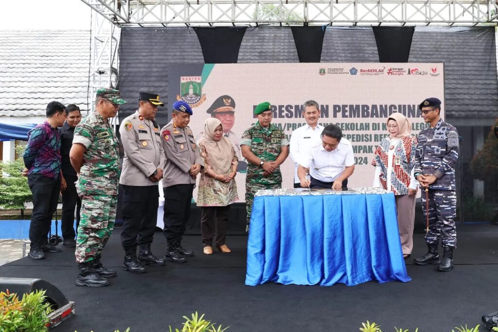 Lengkapi Sarpras Sekolah, Al Muktabar : Ini Salah Satu Strategi Mengurangi Pengangguran Lengkapi Sarpras Sekolah, Al Muktabar : Ini Salah Satu Strategi Mengurangi Pengangguran