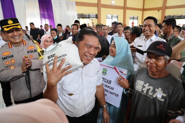 Al Muktabar Salurkan Bantuan Sosial kepada Masyarakat Kabupaten Tangerang