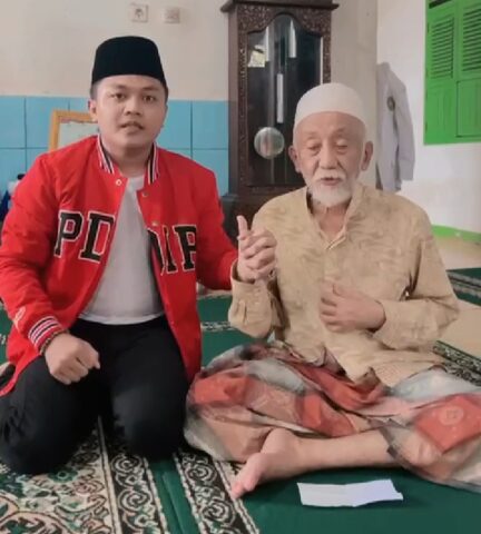 Abuya Muhtadi Cidahu Berikan Do’a dan Dukungan Kepada Diky Wahyu Purnomo