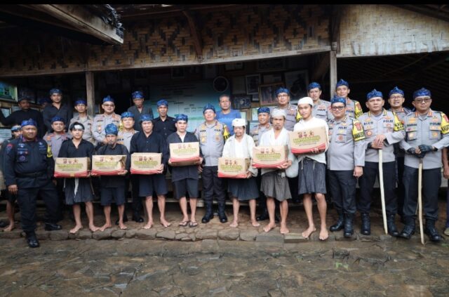 Sowan ke Sesepuh Suku Baduy, Kapolda Banten Disambut Hangat Jaro Saija