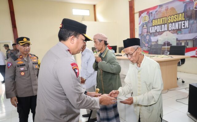 Tingkatkan Kepedulian Kepada Masyarakat, Kapolda Banten Gelar Bakti Sosial