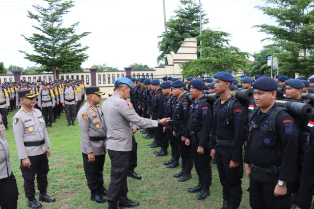 Polres Serang Gelar Apel Pergeseran Pasukan Pengamanan Operasi Mantap Brata Maung 2024