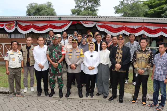 Kapolres Bersama Bupati dan Forkopimda Kabupaten Serang Pantau Langsung Pemungutan Suara Pemilu 2024 di Cikande