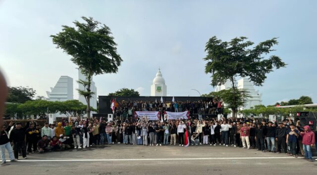 Mahasiswa dan Santri Banten Menggelar Aksi Damai, Kawal Pemerintahan Jokowi sampai Tuntas