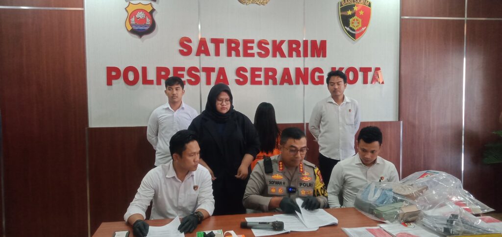 Sempat Buron Gelapkan Uang Perusahaan Senilai Rp.527 Juta, Akhirnya FF Ditangkap Polisi Sempat Buron Gelapkan Uang Perusahaan Senilai Rp.527 Juta, Akhirnya FF Ditangkap Polisi