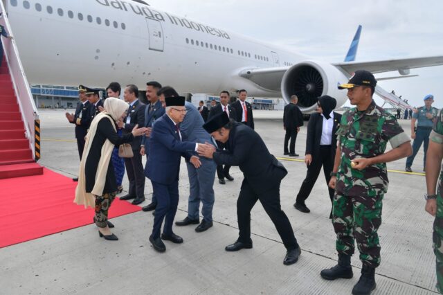 Pj Gubernur Al Muktabar Sambut Kedatangan Wapres Ma’ruf Amin dari Selandia Baru