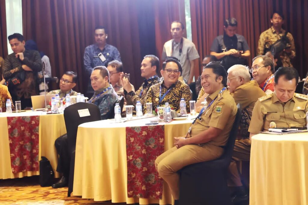 Kewajiban Modal Inti Terpenuhi, Pj Gubernur Al Muktabar Instruksikan Bank Banten Respon Potensi Ekonomi Wilayah Kewajiban Modal Inti Terpenuhi, Pj Gubernur Al Muktabar Instruksikan Bank Banten Respon Potensi Ekonomi Wilayah