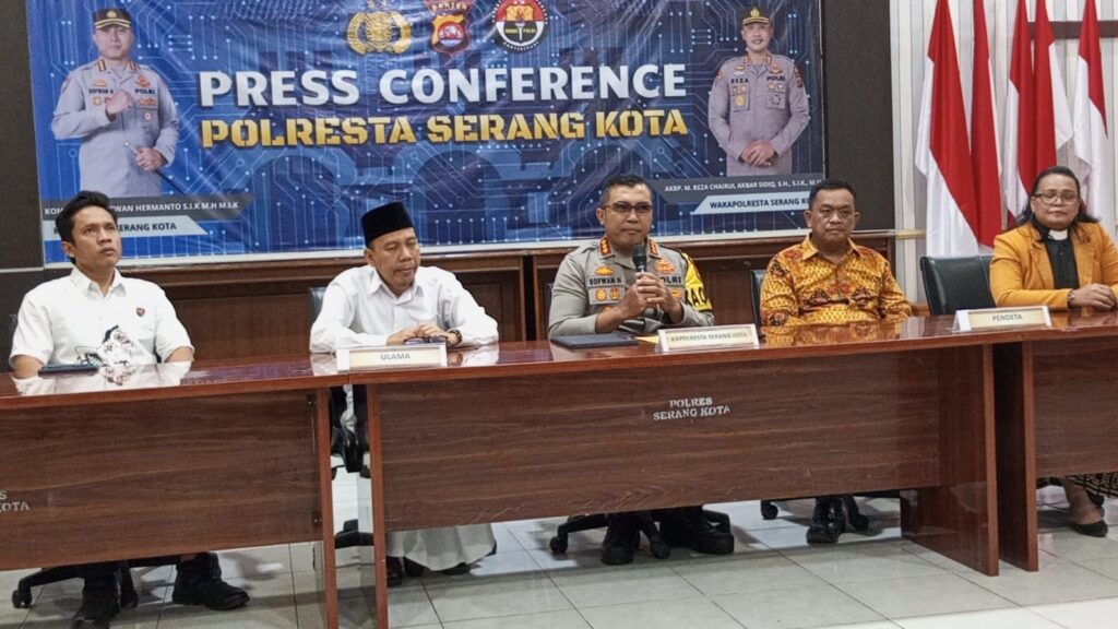 Penista Agama di Medsos, Amas Tadjuddin Minta Masyarakat Tetap Tenang dan Tidak Mudah Terprovokasi Penista Agama di Medsos, Amas Tadjuddin Minta Masyarakat Tetap Tenang dan Tidak Mudah Terprovokasi