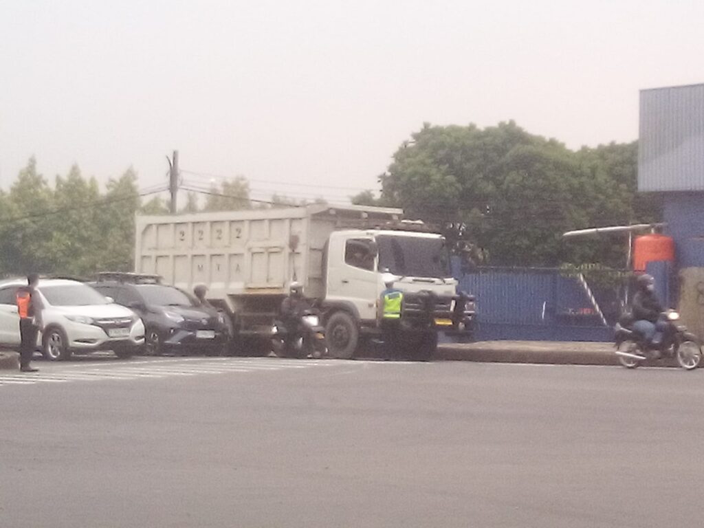 Aneh … Operasi Tilang Tidak Disertai Rambu Pemberitahuan Razia Aneh … Operasi Tilang Tidak Disertai Rambu Pemberitahuan Razia