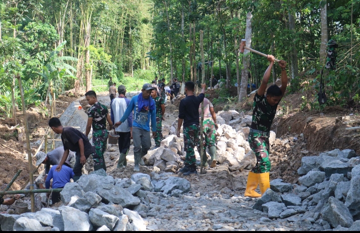 Satgas TMMD Kodim 0602/Serang Terus Pacu Penyelesaian Pengerasan Jalan Satgas TMMD Kodim 0602/Serang Terus Pacu Penyelesaian Pengerasan Jalan
