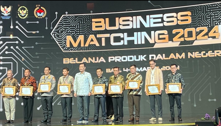 Peningkatan Penggunaan Produk Dalam Negeri Tingkatkan Perekonomian Indonesia Peningkatan Penggunaan Produk Dalam Negeri Tingkatkan Perekonomian Indonesia