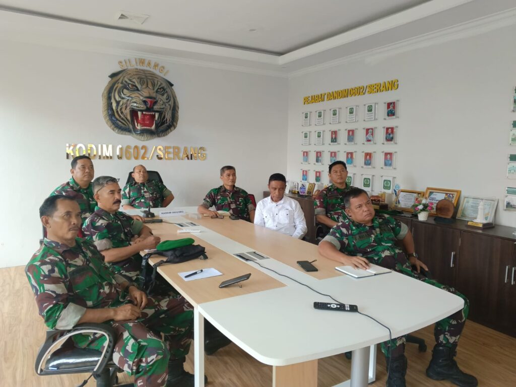 Tangani Sampah, Dandim 0602/Serang Kerahkan Seluruh Babinsa Tangani Sampah, Dandim 0602/Serang Kerahkan Seluruh Babinsa