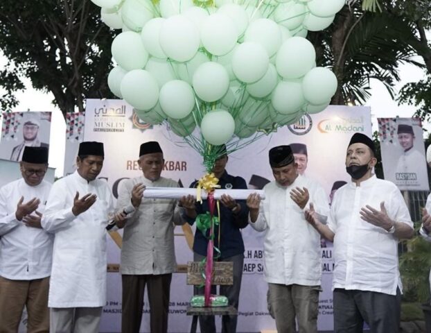 Tokoh Pendidikan Jawa Timur Sukses Launching Himmah Foundation