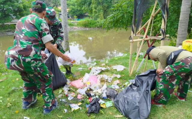 Anggota Kodim 0602/Serang Berikan Edukasi Pentingnya Hidup Bersih Dan Sehat Kepada Masyarakat