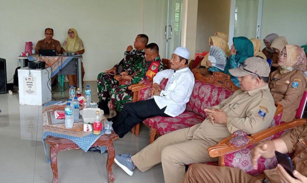 Danramil 0602-13/Padarincang Hadiri Rapat Program Pencegahan Penyakit Melalui  Imunisasi