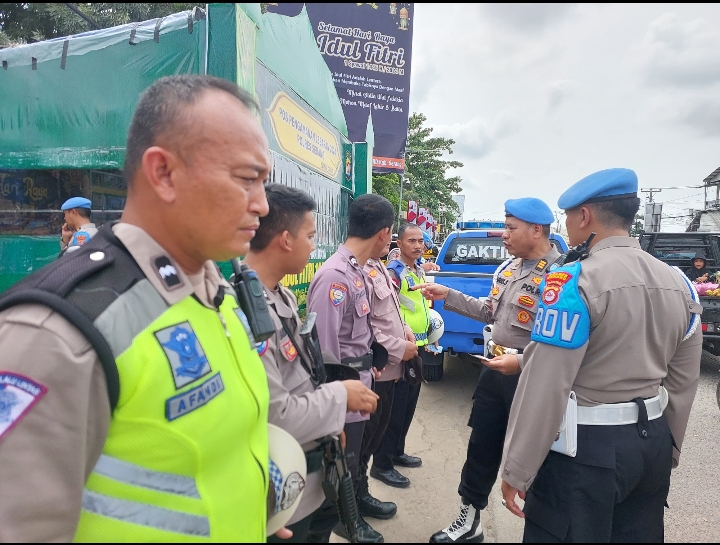 Divisi Propam Mabes Polri Melakukan Pemeriksaan Personel Pospam dan Pos Pelayanan Terpadu Polres Serang Divisi Propam Mabes Polri Melakukan Pemeriksaan Personel Pospam dan Pos Pelayanan Terpadu Polres Serang