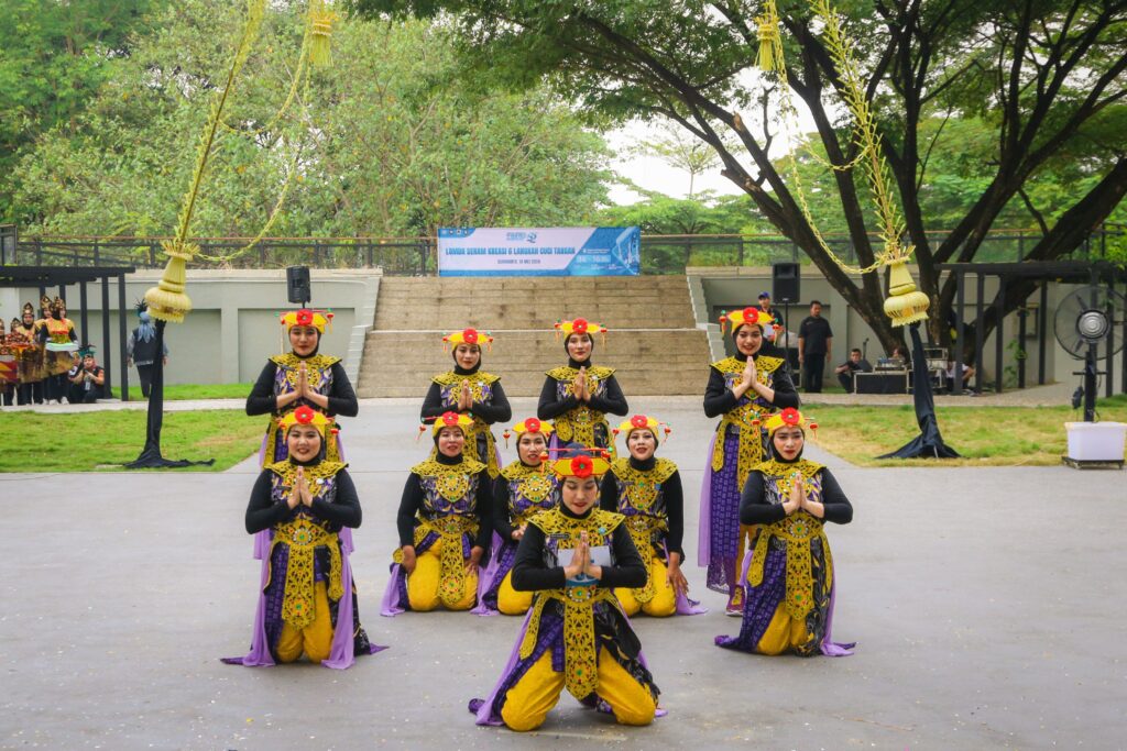 TP PKK Provinsi Banten Kreasikan Senam 6 Langkah Cuci Tangan Dalam Tarian Tradisional TP PKK Provinsi Banten Kreasikan Senam 6 Langkah Cuci Tangan Dalam Tarian Tradisional