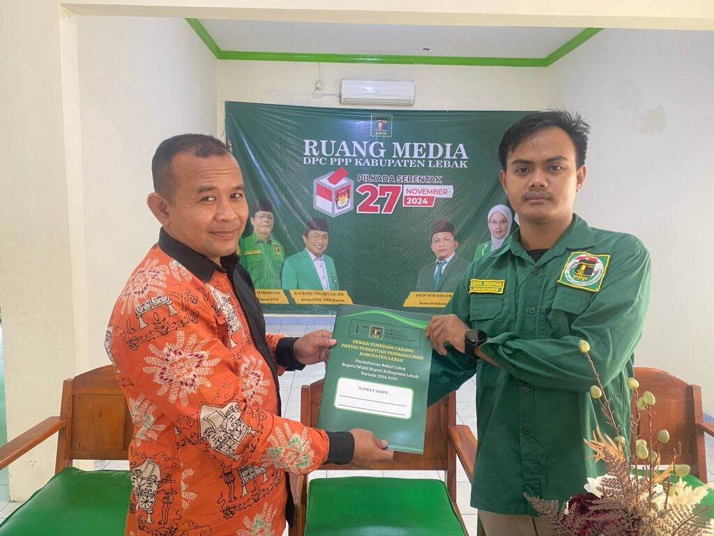 Mengejutkan, Sanuji Resmi Ambil Formulir Bacalon Bupati Lebak di PPP Mengejutkan, Sanuji Resmi Ambil Formulir Bacalon Bupati Lebak di PPP