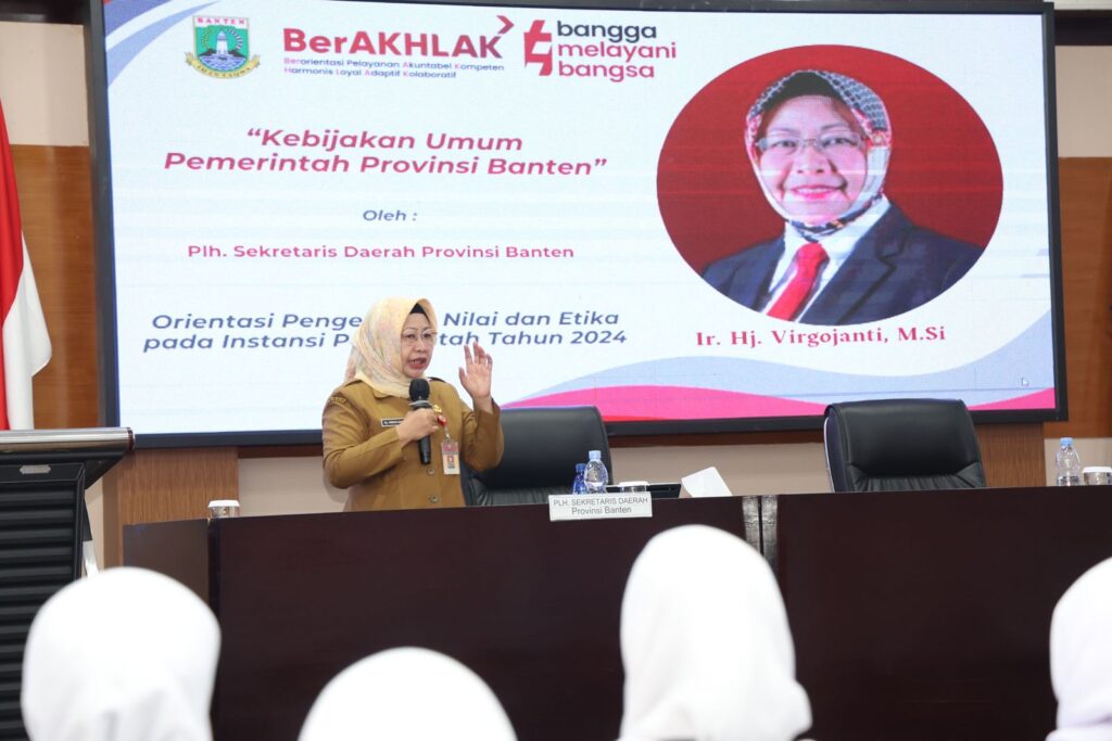 Plh Sekda Banten Virgojanti Harapkan Guru Ciptakan Generasi Berakhlak Mulia, Berbudaya dan Cerdas Plh Sekda Banten Virgojanti Harapkan Guru Ciptakan Generasi Berakhlak Mulia, Berbudaya dan Cerdas