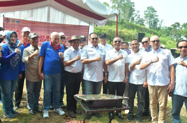 Pangkoarmada RI Bersama Ketua Umum HNSI Baksos di Kampung Bahari Nusantara Tanjung Lesung