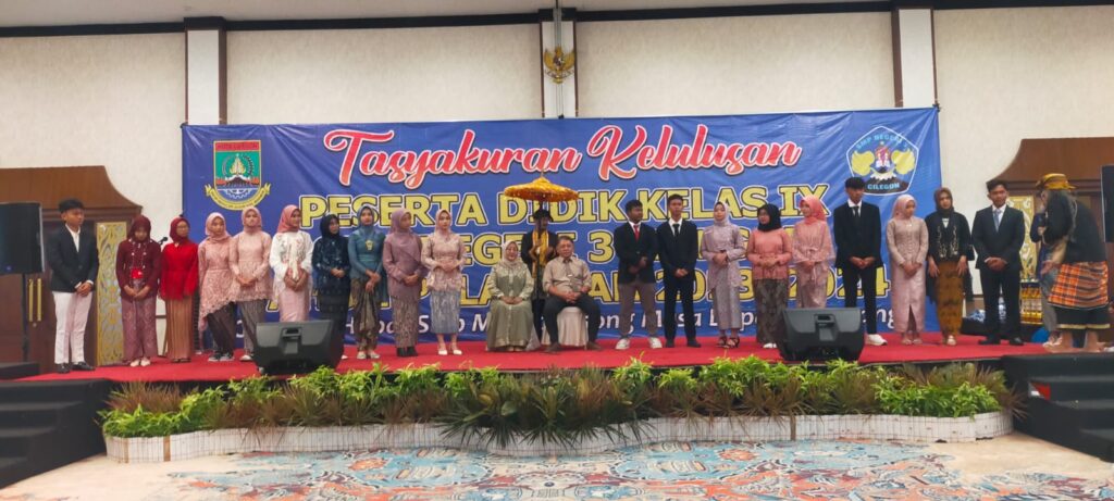 SMPN 3 Kota Cilegon Menggelar Tasyakuran Kelulusan Kelas IX