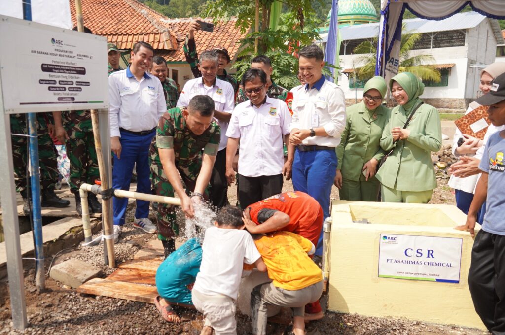 Tutup TMMD ke-120 Kodim 0623/Cilegon, Danrem 064/MY: Mari Tingkatkan Semangat Kemanunggalan TNI dan Rakyat Tutup TMMD ke-120 Kodim 0623/Cilegon, Danrem 064/MY: Mari Tingkatkan Semangat Kemanunggalan TNI dan Rakyat
