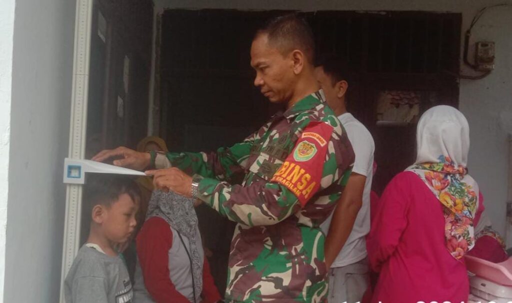 Sertu Ahdi Babinsa Koramil 0602-18/Kragilan Lakukan Pendampingan Kegiatan Posyandu Sertu Ahdi Babinsa Koramil 0602-18/Kragilan Lakukan Pendampingan Kegiatan Posyandu