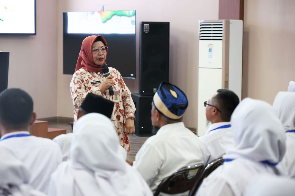 Plh Sekda Banten Virgojanti: Masyarakat Banten Harus Jadi Jawara Berdaya Saing di Bidangnya Plh Sekda Banten Virgojanti: Masyarakat Banten Harus Jadi Jawara Berdaya Saing di Bidangnya