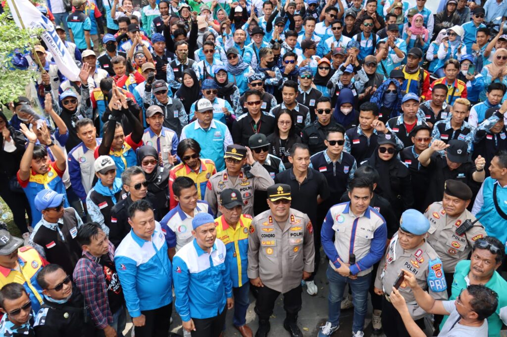 Sukses Fasilitasi Permasalahan Buruh, Kapolres Serang Dapat Apresiasi Dari Serikat Pekerja Sukses Fasilitasi Permasalahan Buruh, Kapolres Serang Dapat Apresiasi Dari Serikat Pekerja