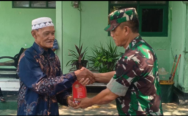 Dorong Hasil Pertanian, Danramil 0602-02/Kasemen Salurkan Mesin Pompa Bantuan Kementan