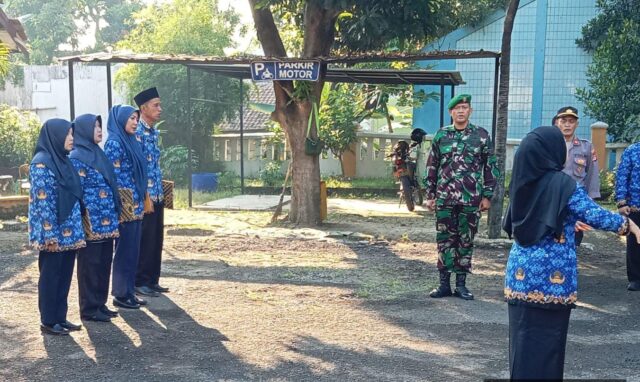 Sertu Subandi Babinsa Koramil 0602-06/Kramatwatu Jadi Komandan Apel Kesadaran Nasional