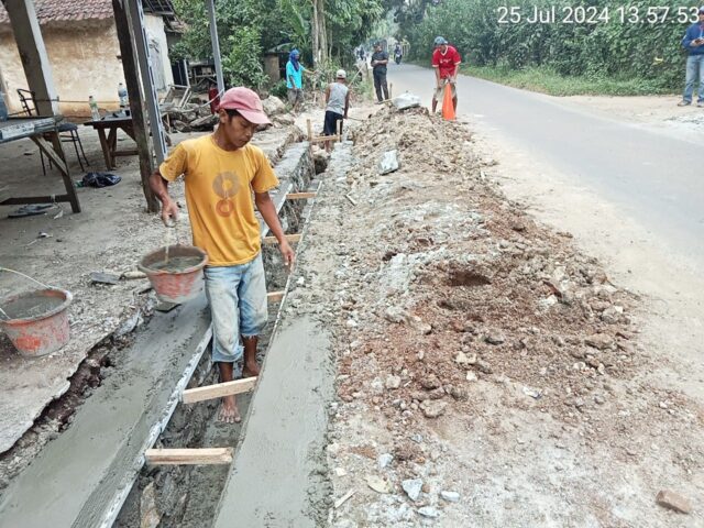 Pekerjaan Drainase di Tinggar-Nyapah Diduga Abaikan K3 dan Minim Pengawasan