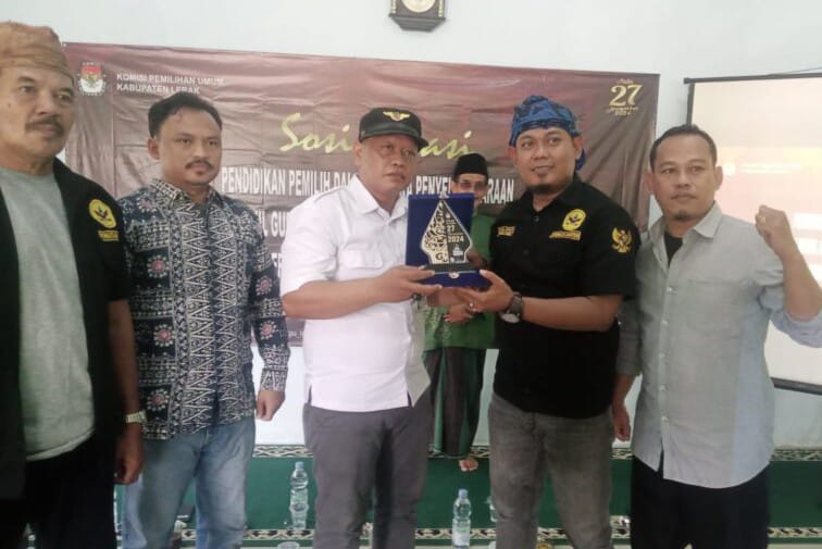 Sukseskan Pilkada Serentak 2024, KPU Lebak Gandeng FORWATU Banten Laksanakan Sosialisasi Pemilih Pemula Sukseskan Pilkada Serentak 2024, KPU Lebak Gandeng FORWATU Banten Laksanakan Sosialisasi Pemilih Pemula