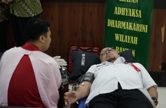 Peringati Hari Bakti Adhyaksa ke -64, Kejati Banten Gelar Baksos Donor Darah