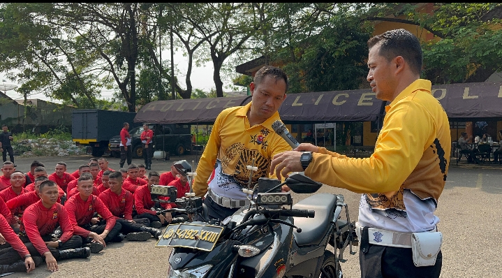 Ditsamapta Polda Banten Gelar Pelatihan Simulasi Patroli Jelang Pilkada 2024 Ditsamapta Polda Banten Gelar Pelatihan Simulasi Patroli Jelang Pilkada 2024