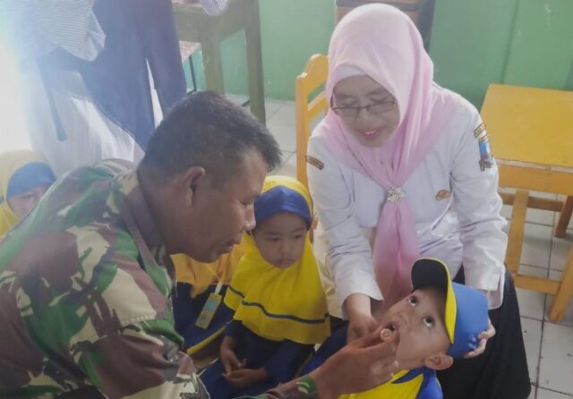 Danramil 0602-13/Padarincang Kerahkan Babinsa Dukung Program PIN Polio Tahun 2024