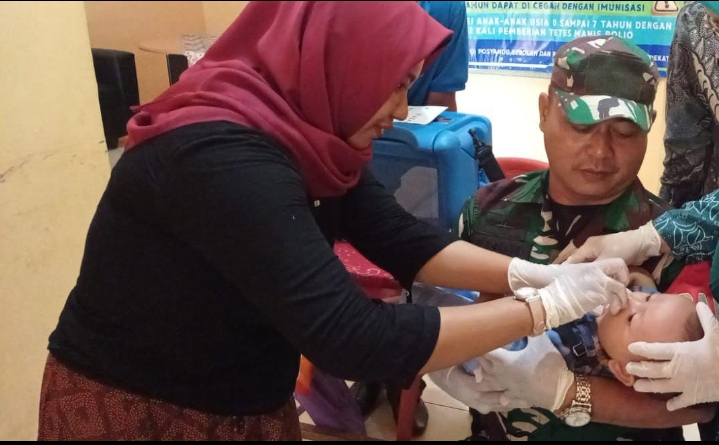 Babinsa Koramil 0602-03/Walantaka Dampingi Puskesmas Dalam Pelaksanaan PIN Polio 2024 Babinsa Koramil 0602-03/Walantaka Dampingi Puskesmas Dalam Pelaksanaan PIN Polio 2024