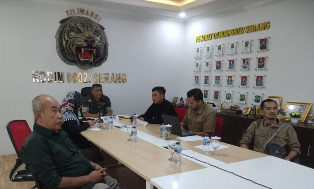 Pasiter Kodim 0602/Serang Ikuti Rapat Oplah Pertanian dan Pompanisasi Yang Dipimpin Waaster Kasad Secara Virtual Pasiter Kodim 0602/Serang Ikuti Rapat Oplah Pertanian dan Pompanisasi Yang Dipimpin Waaster Kasad Secara Virtual