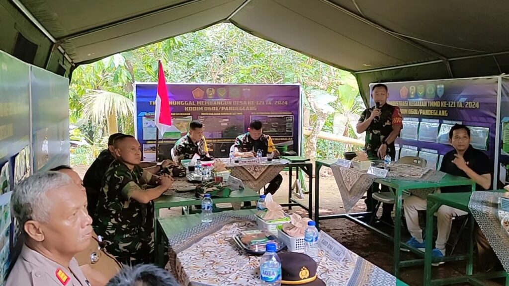 Penanggung Jawab Operasi TMMD 121 Tinjau Lokasi Di Desa Cikumbueun Mandalawangi Penanggung Jawab Operasi TMMD 121 Tinjau Lokasi Di Desa Cikumbueun Mandalawangi
