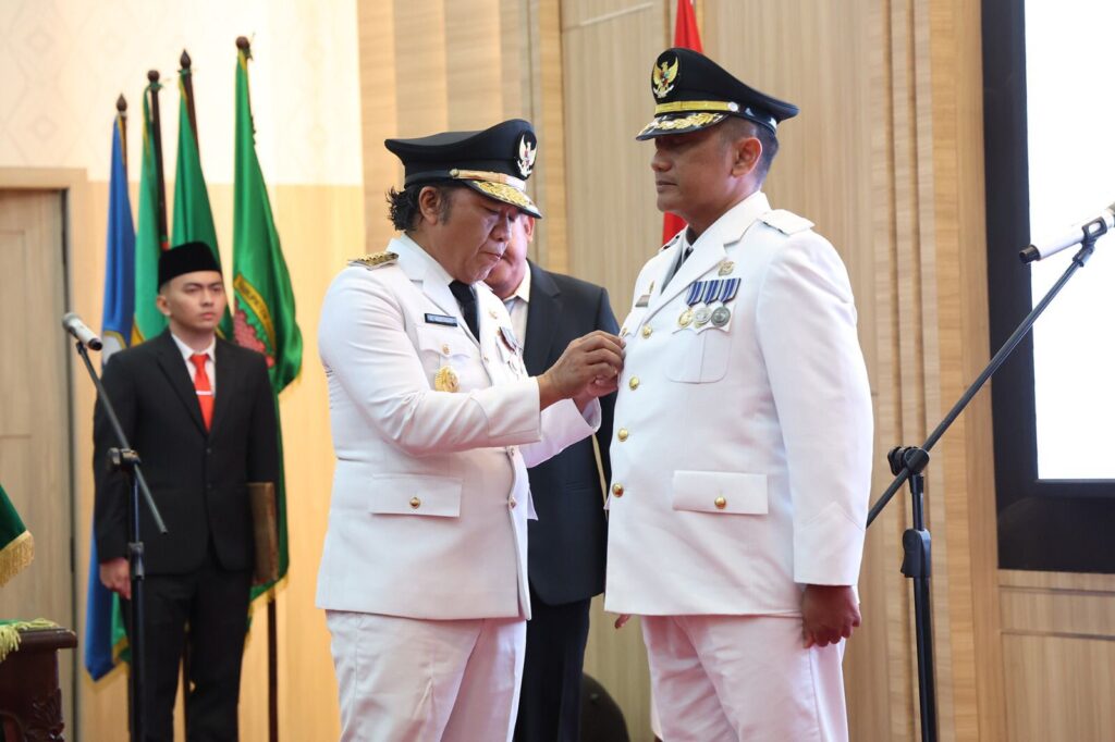 Pj Gubernur Banten Lantik Gunawan Rusminto Sebagai Pj Bupati Lebak Pj Gubernur Banten Lantik Gunawan Rusminto Sebagai Pj Bupati Lebak