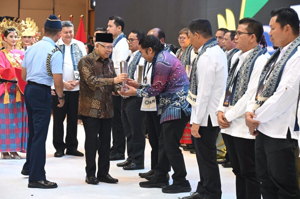 Daerah Zero Terorisme, Pj Gubernur Banten Terima Penghargaan RAN PE Award 2024