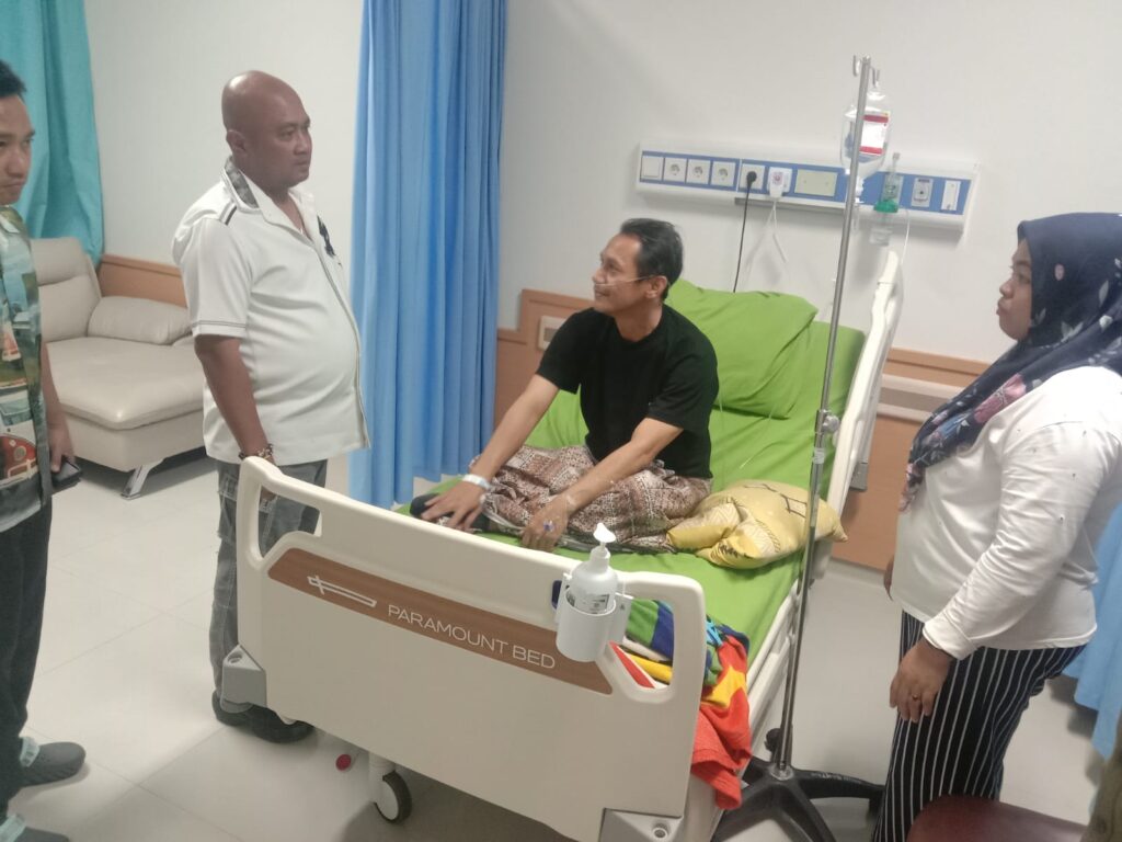 Berikan Dukungan Secara Moril Kapolres Serang Jenguk PJU Yang Sedang Dirawat di RSUD Banten Berikan Dukungan Secara Moril Kapolres Serang Jenguk PJU Yang Sedang Dirawat di RSUD Banten