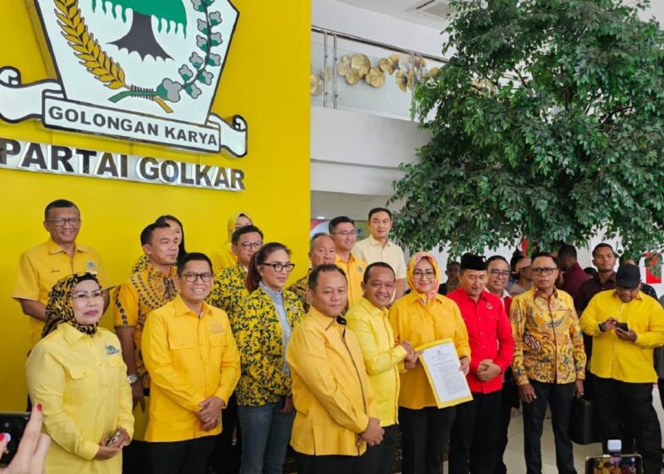 Ratu Tatu Chasanah Lega, Airin Rachmi Diany Resmi Terima Dukungan Golkar untuk Pilgub Banten Ratu Tatu Chasanah Lega, Airin Rachmi Diany Resmi Terima Dukungan Golkar untuk Pilgub Banten