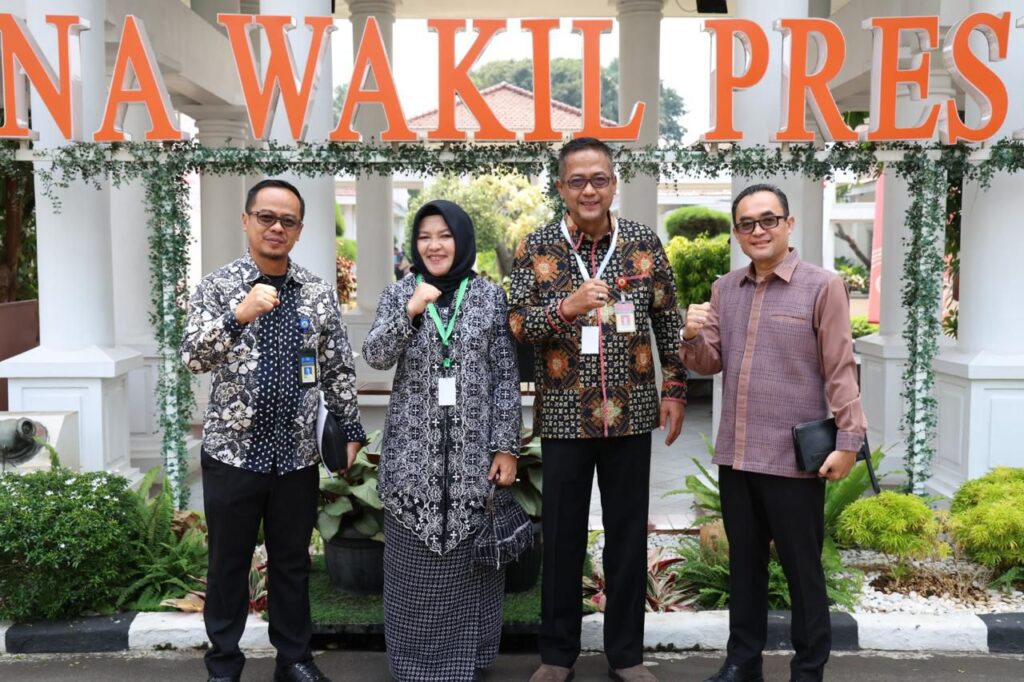 Pj Ketua Dekranasda Provinsi Banten Tine Al Muktabar Hadiri Rakernas Dekranas 2024 Pj Ketua Dekranasda Provinsi Banten Tine Al Muktabar Hadiri Rakernas Dekranas 2024